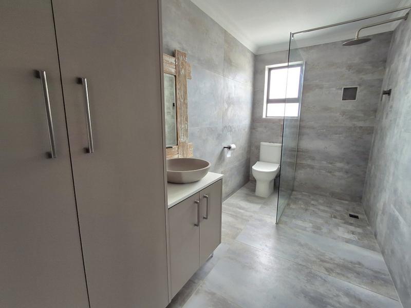 3 Bedroom Property for Sale in Britannia Bay Western Cape